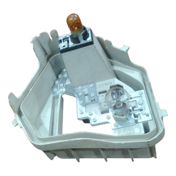 Circuito Soquete Lanterna Traseira Direita Voyage 2016-2018