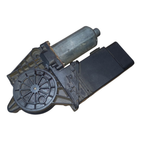 Motor Vidro Elétrico Dianteira Direita Vw Passat 1998 A 2001