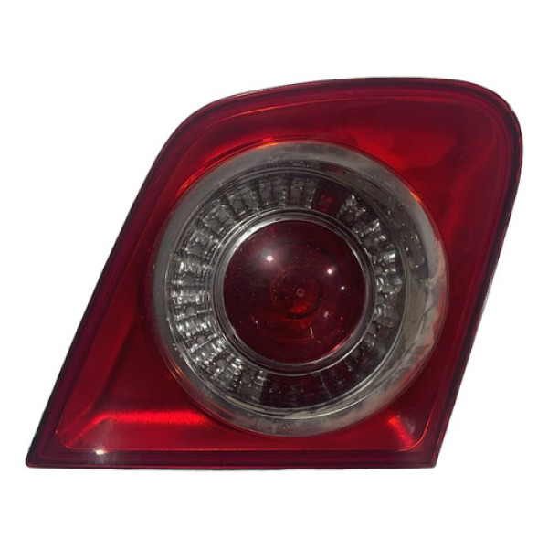 Lanterna Esquerda Da Tampa Traseira Jetta 2006 A 2010