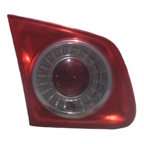 Lanterna Tampa Traseira Lado Esquerdo Vw Jetta 2006 A 2010