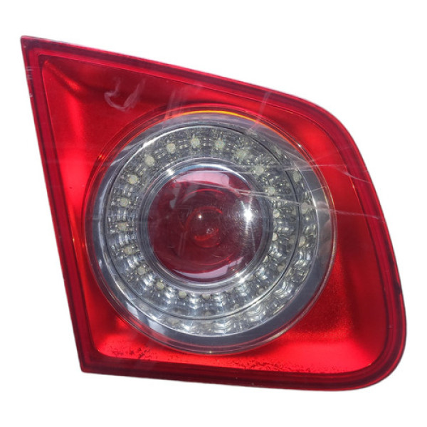 Lanterna Tampa Traseira Lado Esquerdo Vw Jetta 2006 A 2010