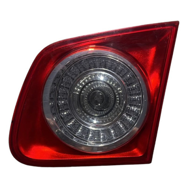 Lanterna Tampa Traseira Lado Direito Vw Jetta 2006 A 2010