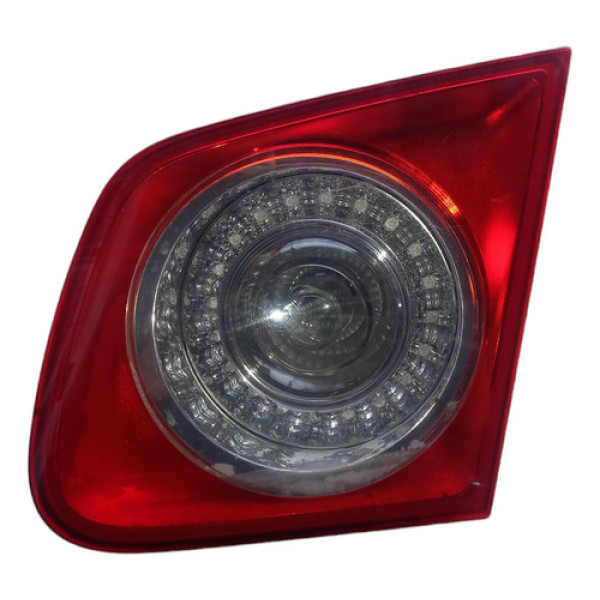 Lanterna Tampa Traseira Lado Direito Vw Jetta 2006 A 2010