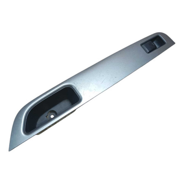 Moldura Botão Vidro Traseiro Direito Livina 2009 A 2014  