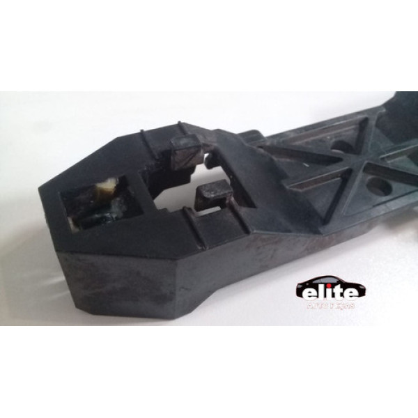 Suporte Maçaneta Traseira Direita Nissan Tiida 2012 A 2014