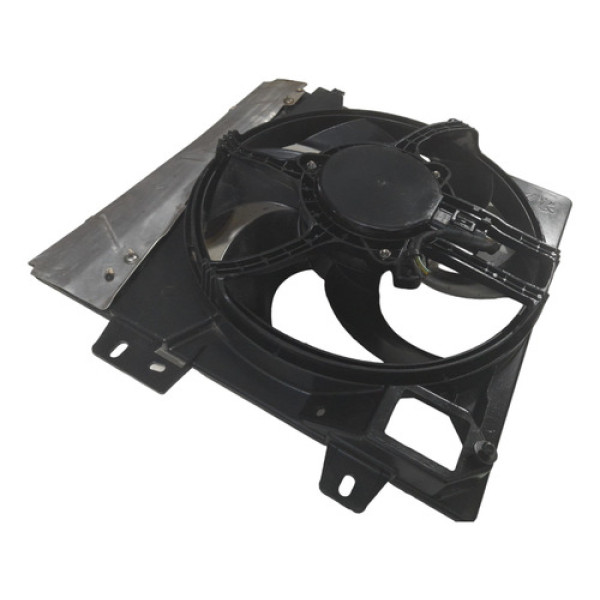 Defletor Ventoinha Peugeot  208 2008 C3 C/ar 2013 A 2018