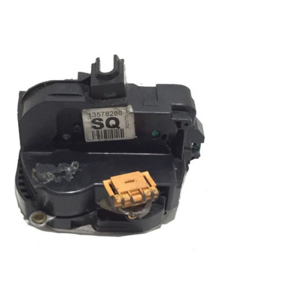 Fechadura Manual Diant Direita Agile Montana 2010 A 2017