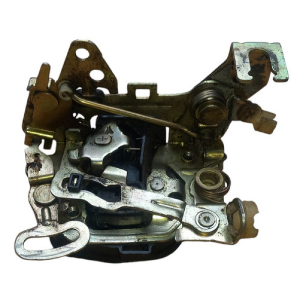 Fechadura Manual Dianteira Esquerda Gm Celta 2001 A 2006